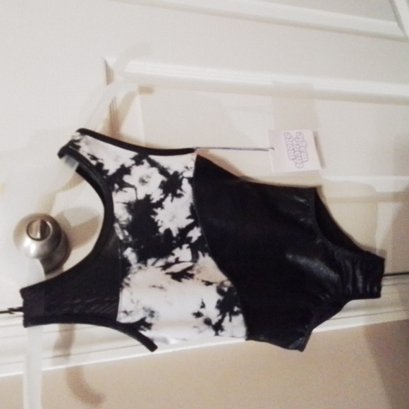 Cute little girls swimsuit with a shimmer look. NWT - Picture 1 of 6